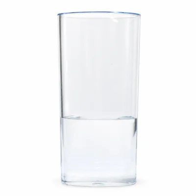Vase sur fond blanc